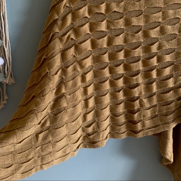 Camel poncho - Picture 2 of 5